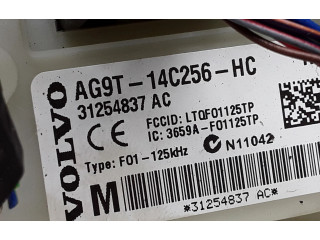 Блок предохранителей 31254837, AG9T14C256HC   Volvo V70    