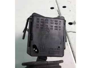 Ручка стеклоочистителей 09185413   Opel Meriva A