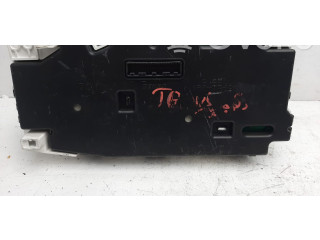 Панель приборов Daihatsu Trevis