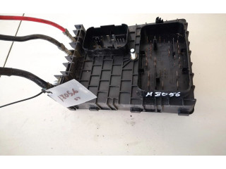 Блок предохранителей  1k0937124k   Skoda Octavia Mk2 (1Z)    