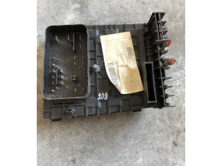 Блок предохранителей 1K0937801B Volkswagen Touran I