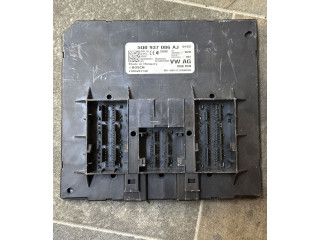 Блок комфорта 5Q0937086AJ, F005V01738   Skoda Octavia Mk3 (5E)   