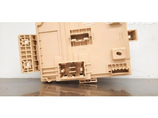 Блок предохранителей  91957J7140   KIA Ceed    