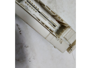   Pojistková skříňka 82670-30230   Lexus GS 300 350 430 450H 2009