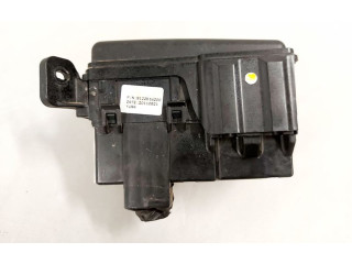 Блок предохранителей   91950-1W330    KIA Rio    