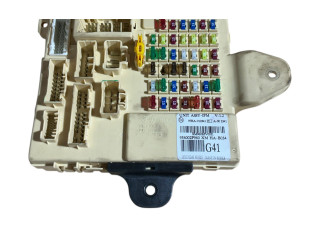 Блок предохранителей 954002P960, XM960B5V0031 KIA Sorento