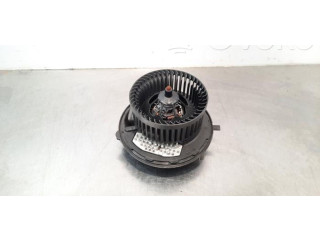 Вентилятор печки Volkswagen Golf VII  2013 - 2019 года 5Q1819021E      