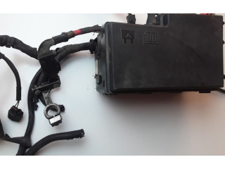 Блок предохранителей 8688040 Volvo C30