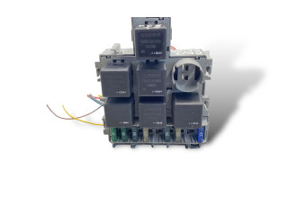 Блок предохранителей 8690698 Volvo XC90