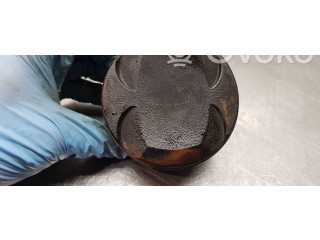 Píst 1310124050 Toyota Corolla E160 E170 M20A