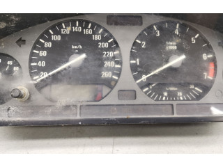 Панель приборов 62118357427, 8357427   BMW 3 E36       