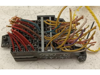 Блок предохранителей 7703297597 Dacia Logan I