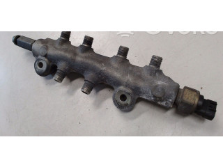 Топливная рампа FP8713150 Mazda Premacy