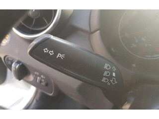 Кнопки рулевого колеса    Audi A1