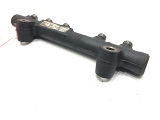 Топливная рампа 9685297580   Citroen C3  