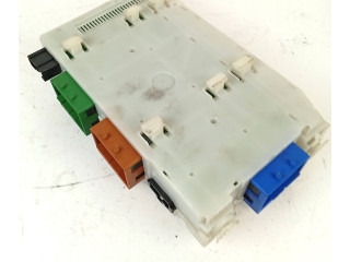 Блок предохранителей 30765624   Volvo V70    