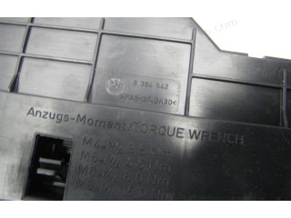   Pojistková skříňka 8364540   BMW 3 E46 2004