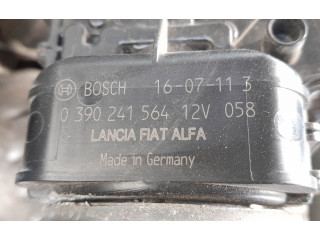 Моторчик дворников 0390241564 Opel Combo D