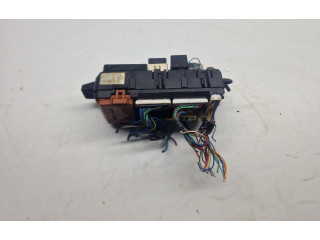 Блок предохранителей MB953355   Mitsubishi Carisma    