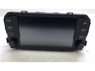 Радио/ проигрыватель CD/DVD / навигация