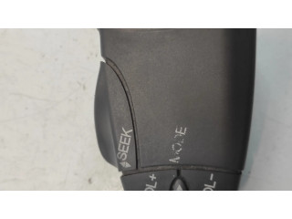 Мултифункционный включатель управления / ручка