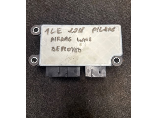 Блок подушек безопасности 812586170, 13518660 Chevrolet Camaro