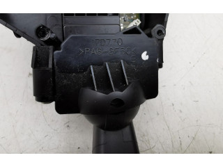 Ручка стеклоочистителей 17D770   Volvo V50