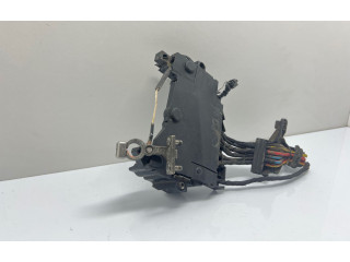 Блок предохранителей 30659192, 19228 Volvo V40