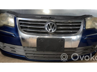 Передний бампер