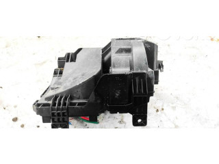 Pojistková skříňka Nissan X-Trail T31 2007