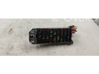 Блок предохранителей 93363136 Opel Meriva A