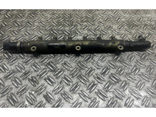 Топливная рампа 8658252   Volvo V70  