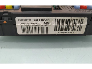 Блок предохранителей S118085220F Citroen Xsara Picasso