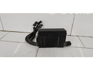 Pojistková skříňka 7154722330 Nssan Leaf I (ZE0) 2014