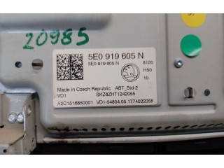 Дисплей 5E0919605N Skoda Octavia Mk3 (5E)