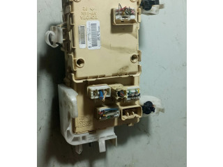 Блок предохранителей 892210F010 Toyota Corolla Verso AR10