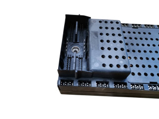 Блок предохранителей 9494673 Volvo S80