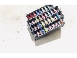 Блок предохранителей  9162439, 9162439   Volvo V70    