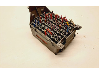 Блок предохранителей  9162439   Volvo V70    