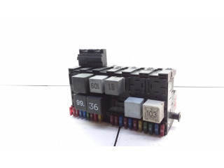 Блок предохранителей 357937039, 3A0972559 Volkswagen Golf III