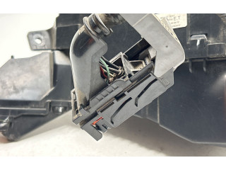 Pojistková skříňka 8211105V40, V40E140402082916 Toyota Avensis T270 2014