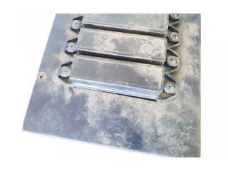 Pojistková skříňka Volkswagen Transporter - Caravelle T5 2012