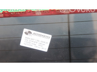 Задняя крышка (багажника)