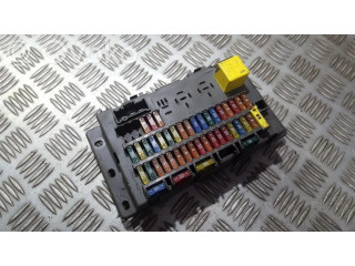 Блок предохранителей YQE103138, 518174503 Rover 75