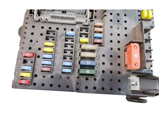 Блок предохранителей 28017881, 06W225   Volvo V70    