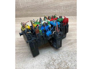 Блок предохранителей 357937039 Volkswagen Transporter - Caravelle T4