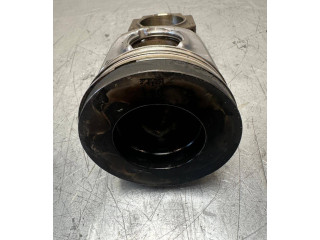 Píst 7812585 BMW 5 F10 F11 N57