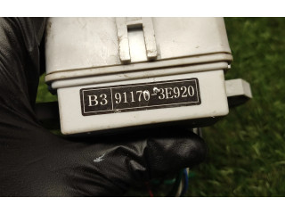 Блок предохранителей 911703E920   KIA Sorento    