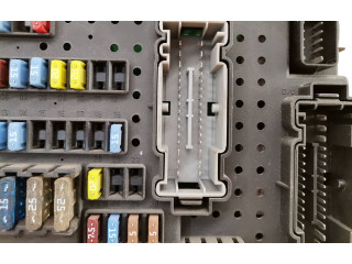 Блок предохранителей 8676391, 12217799 Volvo XC90