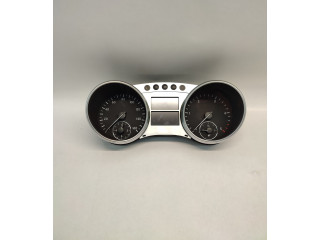 Přístrojová deska  Mercedes-Benz ML W164 2009 A2519003300  